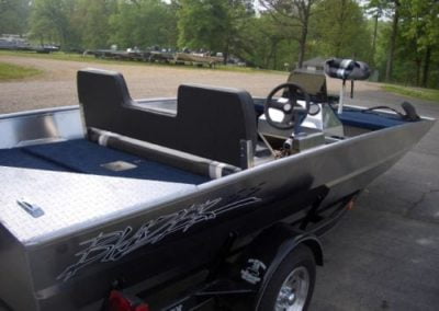 1856 Blazer Boat 115/80hp Evinrude Motor